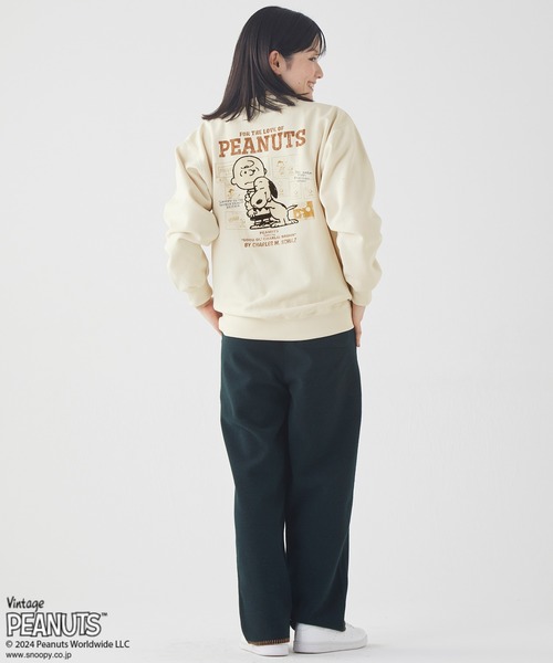 KRIFF MAYER Lady's Collection(クリフメイヤーレディースコレクション)の「裏起毛スヌーピーゆるクルー(スウェット・レディース・ナチュラル/グレー/ピンク/カラフル/チャコール・MEDIUM/LARGE)」の11枚目の写真