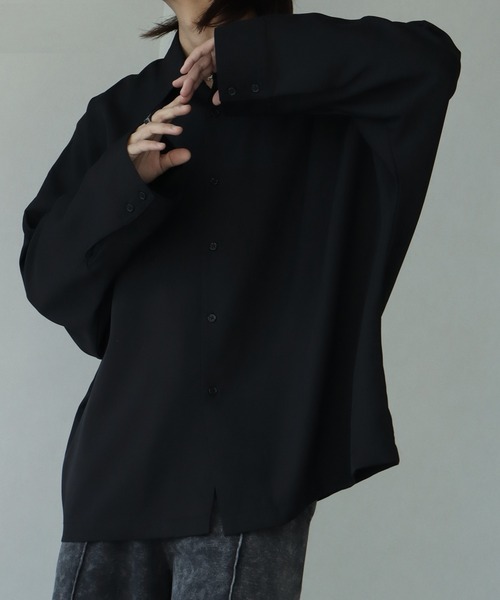 welise（ウェライズ）の「【welise/ウェライズ】リッチドレープスムース　長袖ワイドカフス オーバーサイズドルマンシャツ（シャツ/ブラウス・メンズ・ホワイト/ライトグレー/ブラック/ワイン/チャコールグレー/ダークブルー/ブラウン/ダークネイビー・S/M/L）」の17枚目の写真
