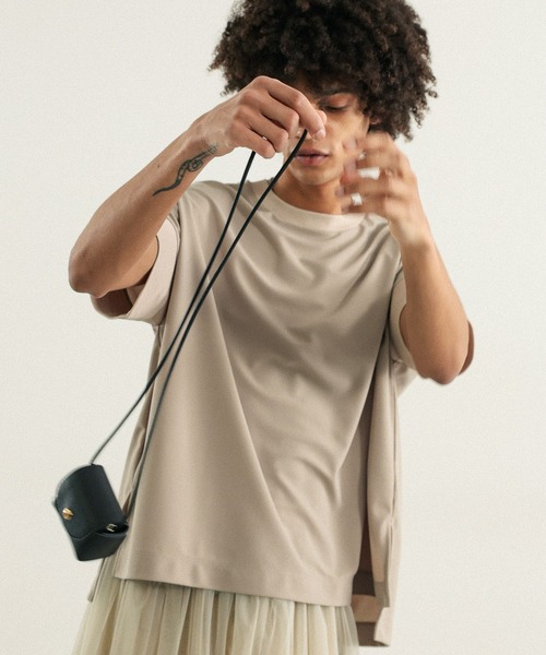 O0u（オーゼロユー）の「【アップルレザー】ミニポーチショルダー 127539（ショルダーバッグ・レディース・ブラウン/ブラック・ONE SIZE）」の3枚目の写真