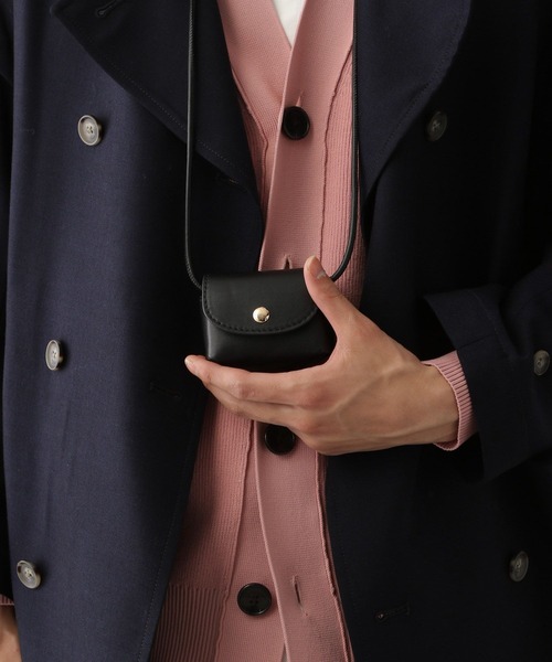 O0u（オーゼロユー）の「【アップルレザー】ミニポーチショルダー 127539（ショルダーバッグ・レディース・ブラウン/ブラック・ONE SIZE）」の5枚目の写真