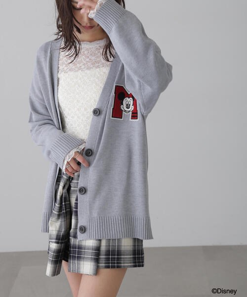 FREE'S MART(フリーズマート)の「〈ディズニーコレクション〉サガラワッペンニットカーディガン(カーディガン/ボレロ・レディース・グレー/ホワイト・FREE)」の7枚目の写真