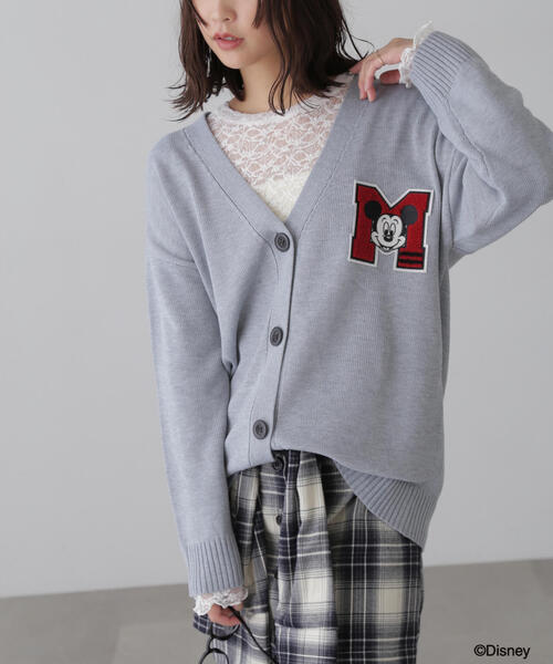 FREE'S MART(フリーズマート)の「〈ディズニーコレクション〉サガラワッペンニットカーディガン(カーディガン/ボレロ・レディース・グレー/ホワイト・FREE)」の8枚目の写真