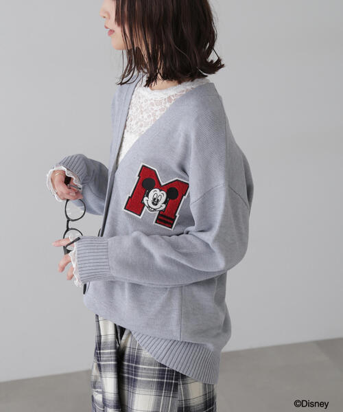 FREE'S MART(フリーズマート)の「〈ディズニーコレクション〉サガラワッペンニットカーディガン(カーディガン/ボレロ・レディース・グレー/ホワイト・FREE)」の9枚目の写真