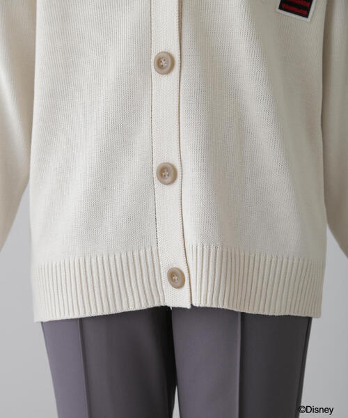 FREE'S MART(フリーズマート)の「〈ディズニーコレクション〉サガラワッペンニットカーディガン(カーディガン/ボレロ・レディース・グレー/ホワイト・FREE)」の5枚目の写真