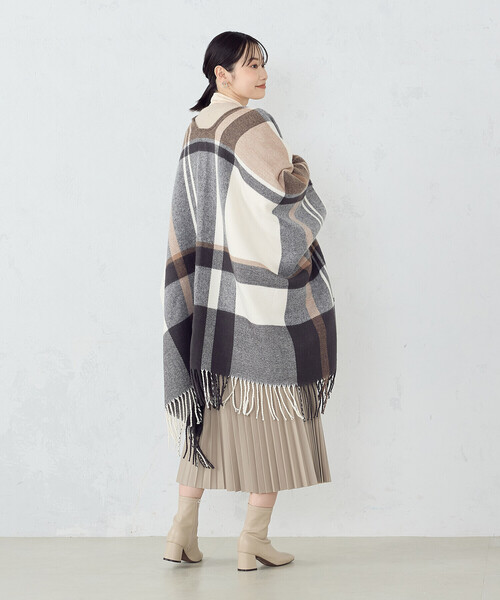 MONO COMME CA(モノコムサ)の「ポンチョストール(ストール/ショール・レディース・ベージュ系/ブルー系・FREE)」の6枚目の写真