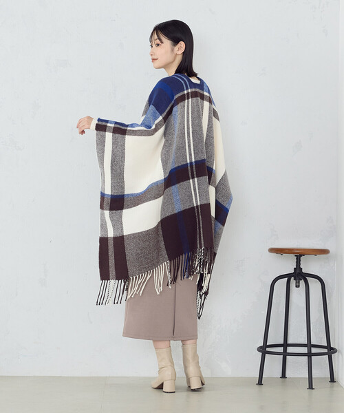 MONO COMME CA(モノコムサ)の「ポンチョストール(ストール/ショール・レディース・ベージュ系/ブルー系・FREE)」の8枚目の写真