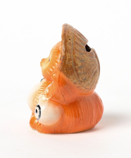 BEAMS JAPAN（ビームス　ジャパン）の「【別注】信楽焼 たぬき 貯金箱（インテリア雑貨・レディース・ネイビー/オレンジ・ONE SIZE）」の6枚目の写真