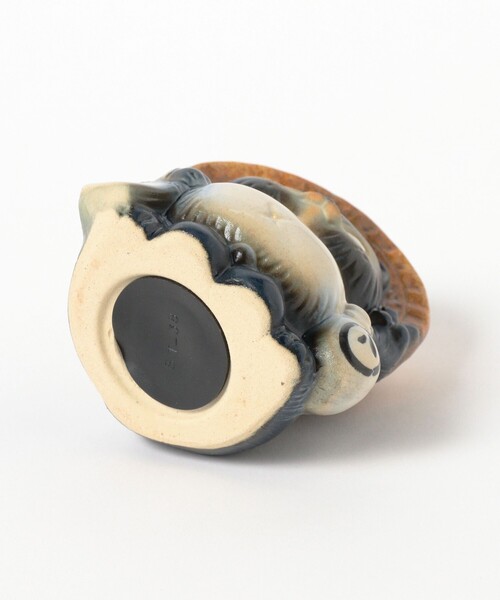 BEAMS JAPAN（ビームス　ジャパン）の「【別注】信楽焼 たぬき 貯金箱（インテリア雑貨・レディース・ネイビー/オレンジ・ONE SIZE）」の12枚目の写真