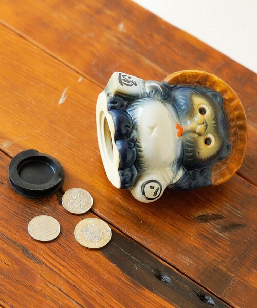 BEAMS JAPAN（ビームス　ジャパン）の「【別注】信楽焼 たぬき 貯金箱（インテリア雑貨・レディース・ネイビー/オレンジ・ONE SIZE）」の18枚目の写真