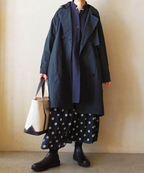 JOURNAL STANDARD LUXE(ジャーナルスタンダード ラックス)の「メモリーウェザービッグトレンチコート(トレンチコート・レディース・ネイビー・FREE)」の8枚目の写真