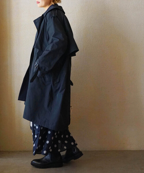 JOURNAL STANDARD LUXE(ジャーナルスタンダード ラックス)の「メモリーウェザービッグトレンチコート(トレンチコート・レディース・ネイビー・FREE)」の9枚目の写真