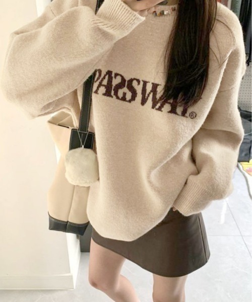 kirakiraShop（キラキラショップ）の「もっちり肌触りで暖かさ抜群。バイカラー ロゴ クルーネック ニット プルオーバー（ニット/セーター・レディース・クリーム/ネイビー/チャコール/ブラウン・FREE）」の6枚目の写真