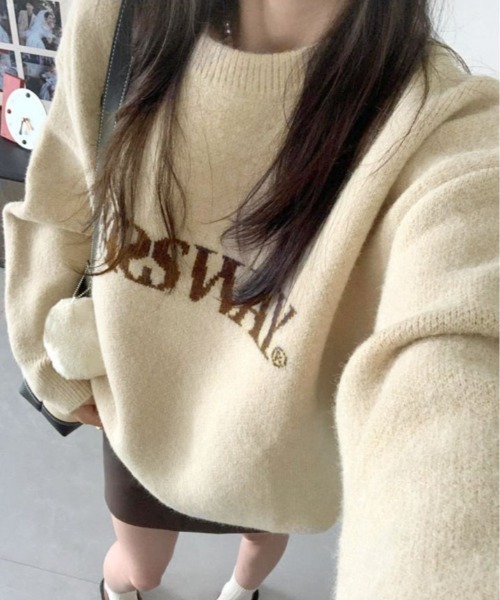 kirakiraShop（キラキラショップ）の「もっちり肌触りで暖かさ抜群。バイカラー ロゴ クルーネック ニット プルオーバー（ニット/セーター・レディース・クリーム/ネイビー/チャコール/ブラウン・FREE）」の7枚目の写真