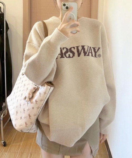 kirakiraShop（キラキラショップ）の「もっちり肌触りで暖かさ抜群。バイカラー ロゴ クルーネック ニット プルオーバー（ニット/セーター・レディース・クリーム/ネイビー/チャコール/ブラウン・FREE）」の9枚目の写真