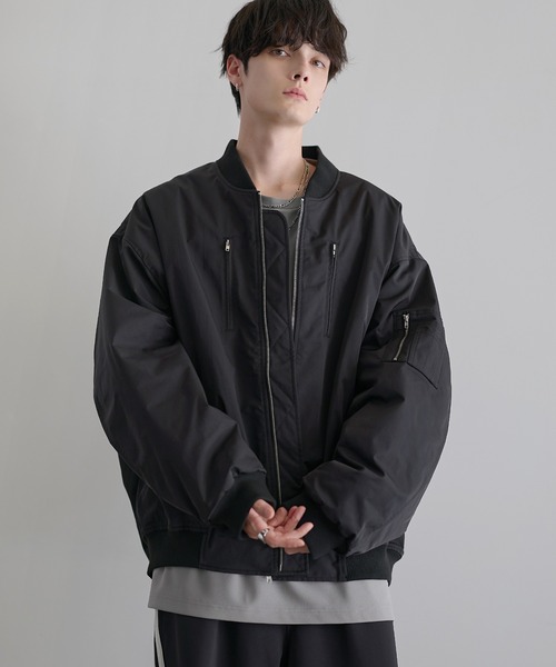 LILL（リル）の「ルーズシルエットメタルジップ ボリュームMA-1ブルゾン（MA-1・メンズ・ブラック/グレー系/ブラック系・M/L/XL/S）」の6枚目の写真