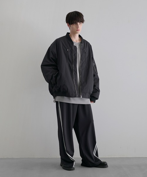 LILL（リル）の「ルーズシルエットメタルジップ ボリュームMA-1ブルゾン（MA-1・メンズ・ブラック/グレー系/ブラック系・M/L/XL/S）」の16枚目の写真