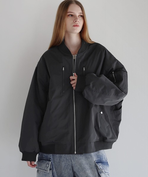 LILL（リル）の「ルーズシルエットメタルジップ ボリュームMA-1ブルゾン（MA-1・メンズ・ブラック/グレー系/ブラック系・M/L/XL/S）」の19枚目の写真
