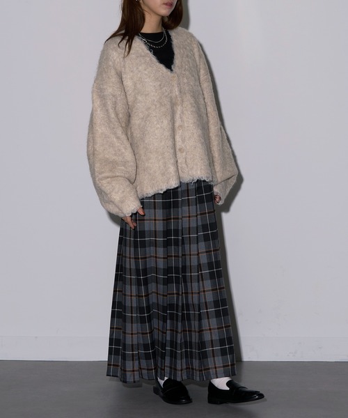MAISON BREEZE reveur（メゾンブリーズレヴール）の「【MAISON BREEZE reveur】ミックスシャギーVネックニットカーディガン　DTK（カーディガン/ボレロ・レディース・アイボリー/グリーン/オレンジ/チャコールグレー/グレー・FREE）」の16枚目の写真