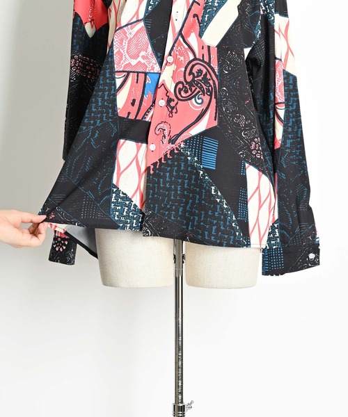 MARAI（マーライ）の「レトロ柄 総柄シャツ 長袖シャツ オーバーサイズ レギュラーカラー（シャツ/ブラウス・レディース・ブラック系その他・FREE）」の13枚目の写真