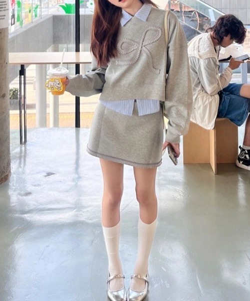 セール】蝶結び秋デザイン感スウェット＆スカートセットアップ