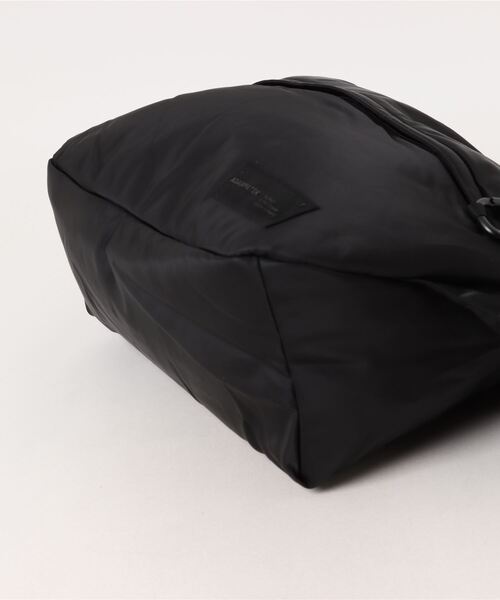 ADAM PATEK(アダムパテック)の「《ADAMPATEK》bright twill BIG body bag/ブライトツイル配色ビッグボディバッグ(ショルダーバッグ・メンズ・ブラック/グレー・FREE)」の6枚目の写真