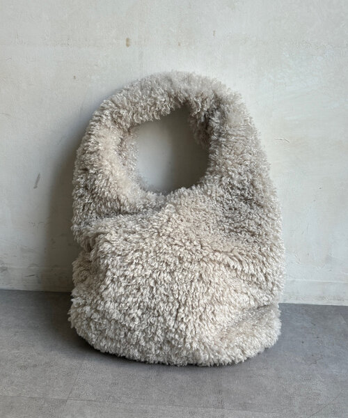 DouDou(ドゥドゥ)の「【WEB限定】エコファーBAG(ショルダーバッグ・レディース・ブラウン/ベージュ・FREE)」の9枚目の写真