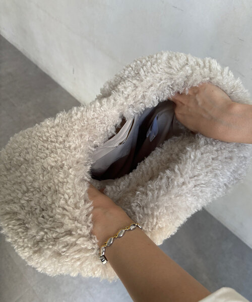 DouDou(ドゥドゥ)の「【WEB限定】エコファーBAG(ショルダーバッグ・レディース・ブラウン/ベージュ・FREE)」の11枚目の写真