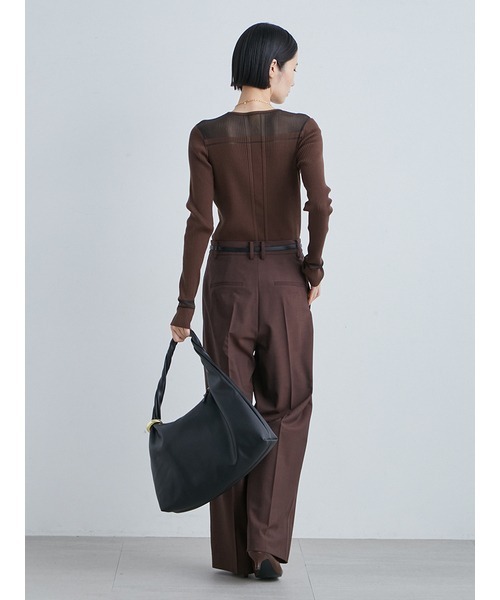 MIESROHE（ミースロエ）の「TWISTSHOULDERBAG 