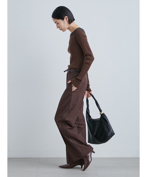 MIESROHE(ミースロエ)の「TWISTSHOULDERBAG(ショルダーバッグ・レディース・アイボリー/ブラウン/ブラック・FREE)」の14枚目の写真