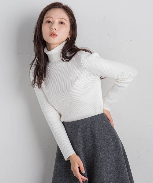 QUEENS COURT(クイーンズコート)の「タートルリブニット≪手洗い可能≫(ニット/セーター・レディース・イエロー/ホワイト/ブラウン/ライトグレー/ボルドー/ブラック・M)」の2枚目の写真