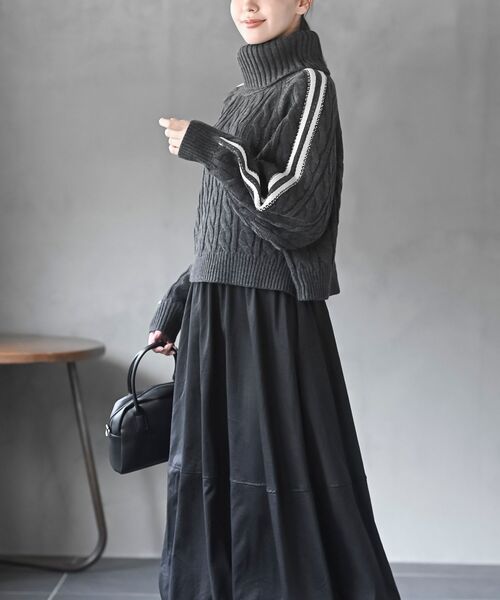 ライン入りタートルケーブルニットプルオーバー（ニット/セーター