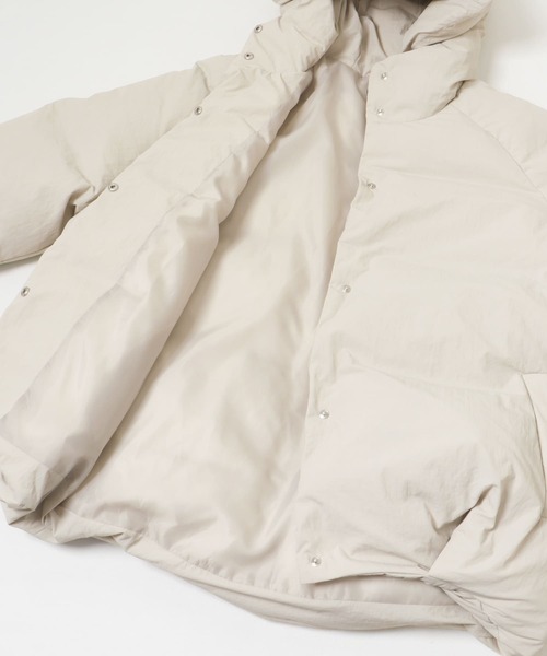 ITEMS URBANRESEARCH(アイテムズ アーバンリサーチ)の「GREENDOWNコクーンフードジャケット(ダウンジャケット/コート・レディース・ブラック/ホワイト系その他・FREE)」の16枚目の写真