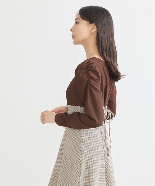 earth music&ecology(アースミュージックアンドエコロジー)の「リブカットソードッキングワンピース(ワンピース・レディース・ブラック/ブラウン・M/S)」の6枚目の写真