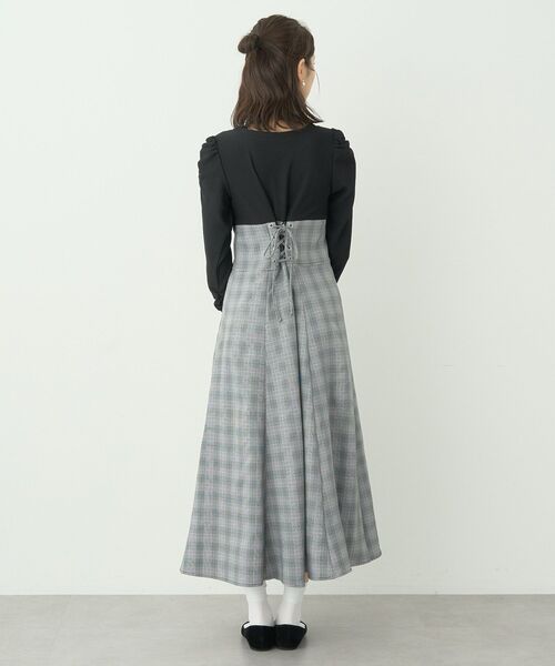 earth music&ecology(アースミュージックアンドエコロジー)の「リブカットソードッキングワンピース(ワンピース・レディース・ブラック/ブラウン・M/S)」の17枚目の写真