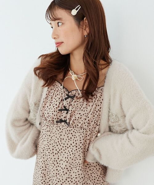 MAJESTIC LEGON(マジェスティックレゴン)の「プチリボンキャミワンピース(ワンピース・レディース・グレー系その他/ブラック系その他/ベージュ系その他2・MEDIUM)」の5枚目の写真