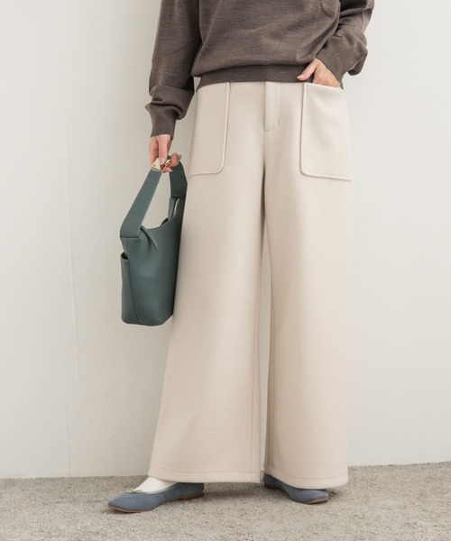 URBAN RESEARCH DOORS(アーバンリサーチドアーズ)の「カットメルトンワイドパンツ(その他パンツ・レディース・チャコールグレー/ホワイト系その他・MEDIUM)」の4枚目の写真