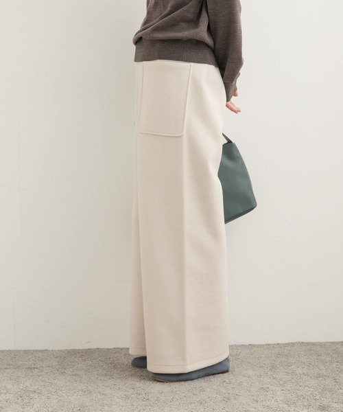 URBAN RESEARCH DOORS(アーバンリサーチドアーズ)の「カットメルトンワイドパンツ(その他パンツ・レディース・チャコールグレー/ホワイト系その他・MEDIUM)」の6枚目の写真