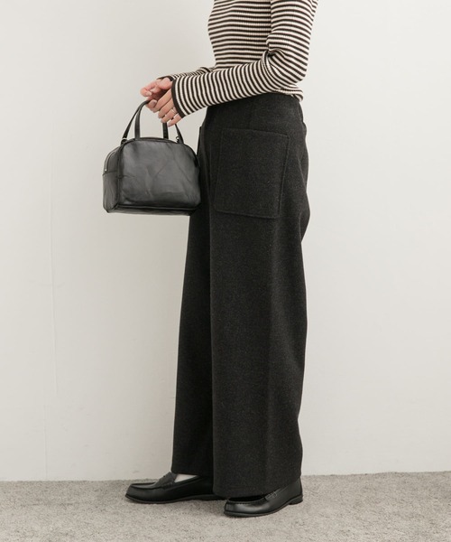 URBAN RESEARCH DOORS(アーバンリサーチドアーズ)の「カットメルトンワイドパンツ(その他パンツ・レディース・チャコールグレー/ホワイト系その他・MEDIUM)」の13枚目の写真