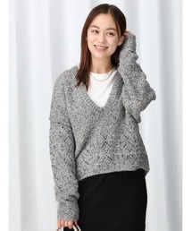 透かし編みVネックニット