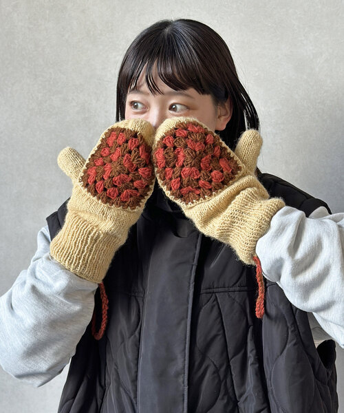 CPCM（シーピーシーエム）の「ヒモ付きクロシェ手袋（手袋・メンズ・ブラック/アイボリー・FREE）」の4枚目の写真