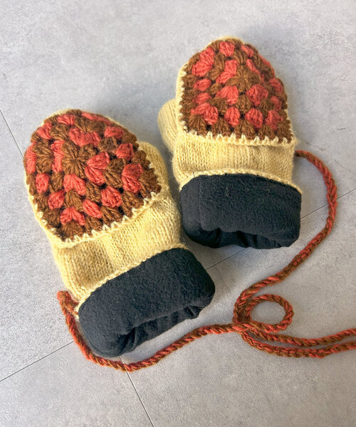 CPCM（シーピーシーエム）の「ヒモ付きクロシェ手袋（手袋・メンズ・ブラック/アイボリー・FREE）」の11枚目の写真