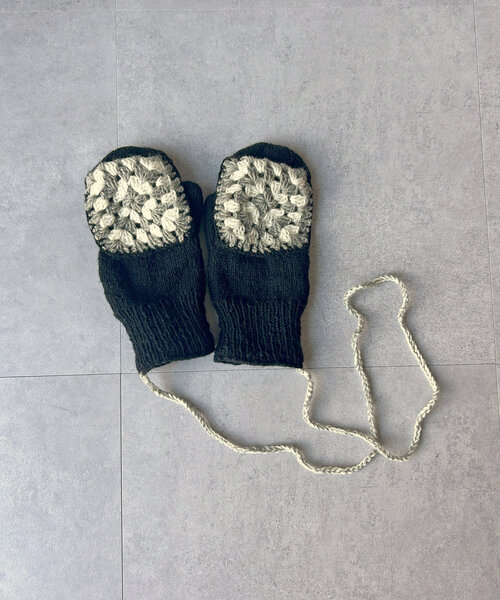 CPCM（シーピーシーエム）の「ヒモ付きクロシェ手袋（手袋・メンズ・ブラック/アイボリー・FREE）」の15枚目の写真