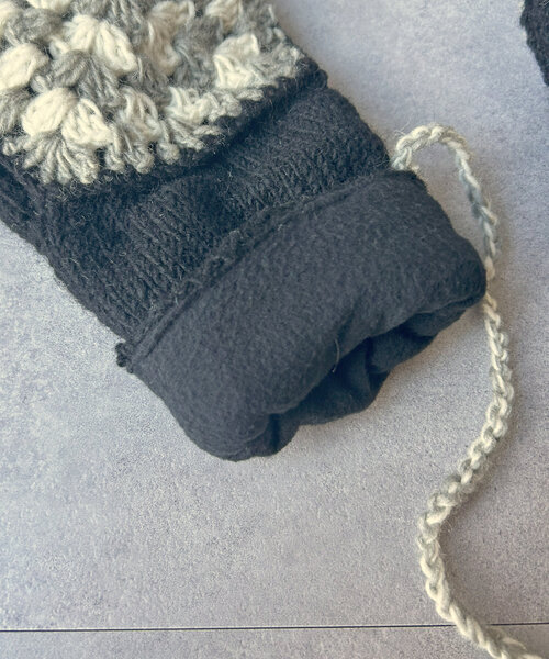 CPCM（シーピーシーエム）の「ヒモ付きクロシェ手袋（手袋・メンズ・ブラック/アイボリー・FREE）」の18枚目の写真