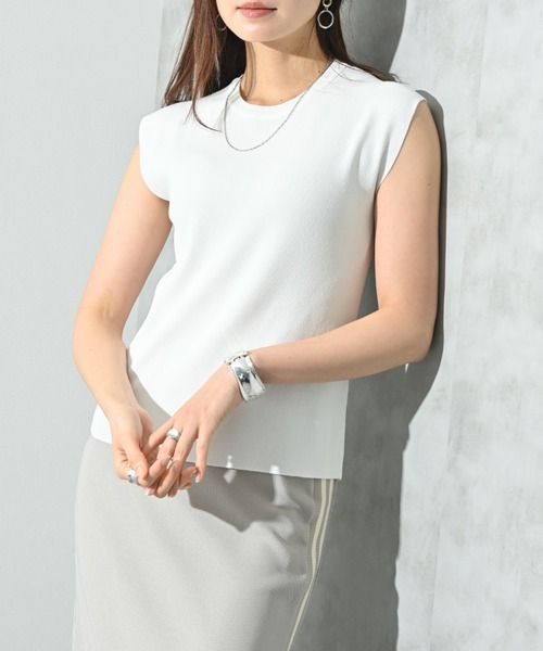 INTERPLANET（インタープラネット）の「【マシーンウォッシャブル・ＵＶ・接触冷感】フレンチスリーブプルオーバー（ニット/セーター・レディース・ブルー/オフホワイト/ブラック/レッド・FREE）」の5枚目の写真