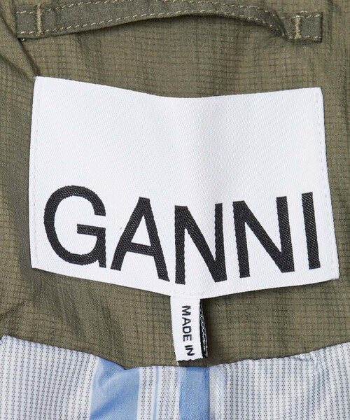 ADAM ET ROPE'（アダムエロペ）の「【GANNI(ガニー)】Quilt Raglan Midi Coat（ダウンジャケット/コート・レディース・カーキ・1）」の15枚目の写真