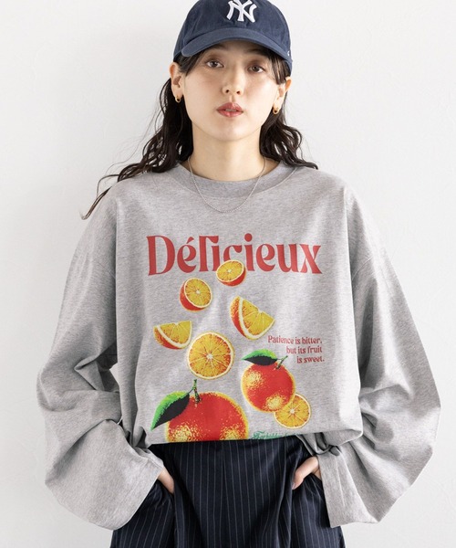 RAGEBLUE(レイジブルー)の「フルーツモチーフロゴルーズロングTシャツ(Tシャツ/カットソー・レディース・ブラック/オフホワイト/グレー・FREE)」の2枚目の写真