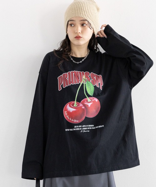 RAGEBLUE(レイジブルー)の「フルーツモチーフロゴルーズロングTシャツ(Tシャツ/カットソー・レディース・ブラック/オフホワイト/グレー・FREE)」の1枚目の写真
