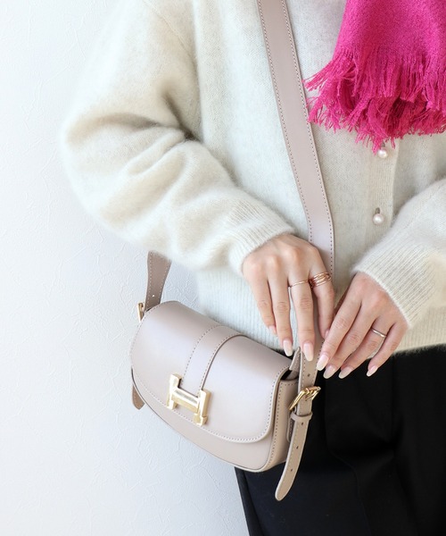 Hロゴ ショルダーバッグ【AULENTTI/オウレンティ】（ショルダーバッグ