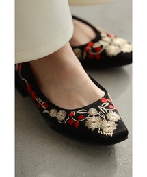 cawaii | (黒)足元を彩るオリエンタルな刺繍パンプス(パンプス)