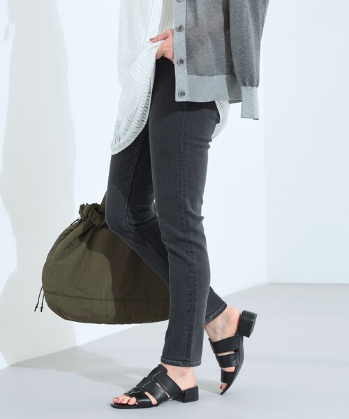 INDIVI（インディヴィ）の「【通年活躍！褒められデニム】スキニー デニムパンツ（デニムパンツ・レディース・クリアブルー/チャコールグレー/ネイビー/ブラック・38/42/36/34/12/15 /13/40/03/05/19）」の3枚目の写真